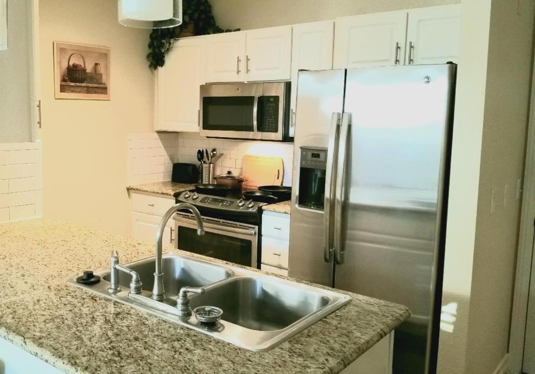Roomy Downtown Abode Houston Exterior photo