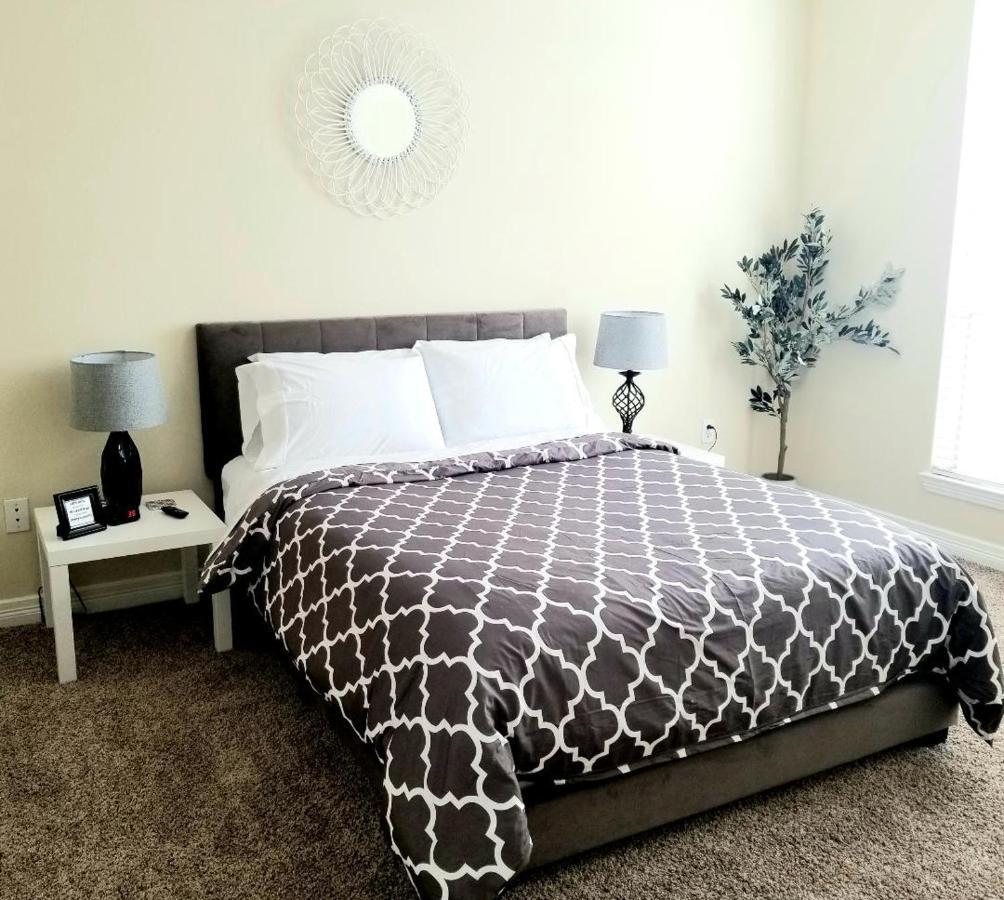 Roomy Downtown Abode Houston Exterior photo